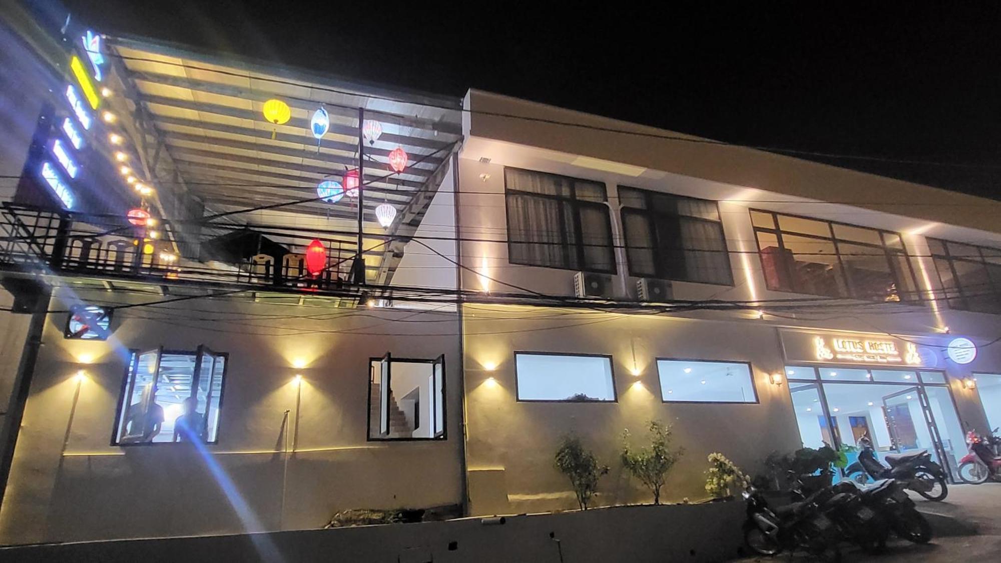 Ha Giang Lotus Hostel Motorbikes Tours Exterior foto